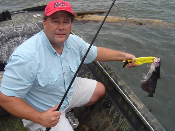 best way to catch catfish in a paylake