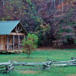 Simple Hunting Cabin Plans – DIY or Find a Builder?