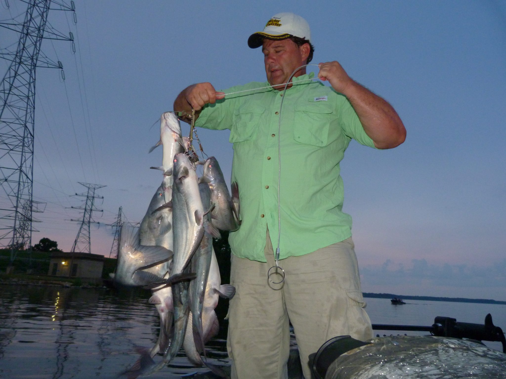 Catching Big Catfish Near Alabama Dams Great Days Outdoors