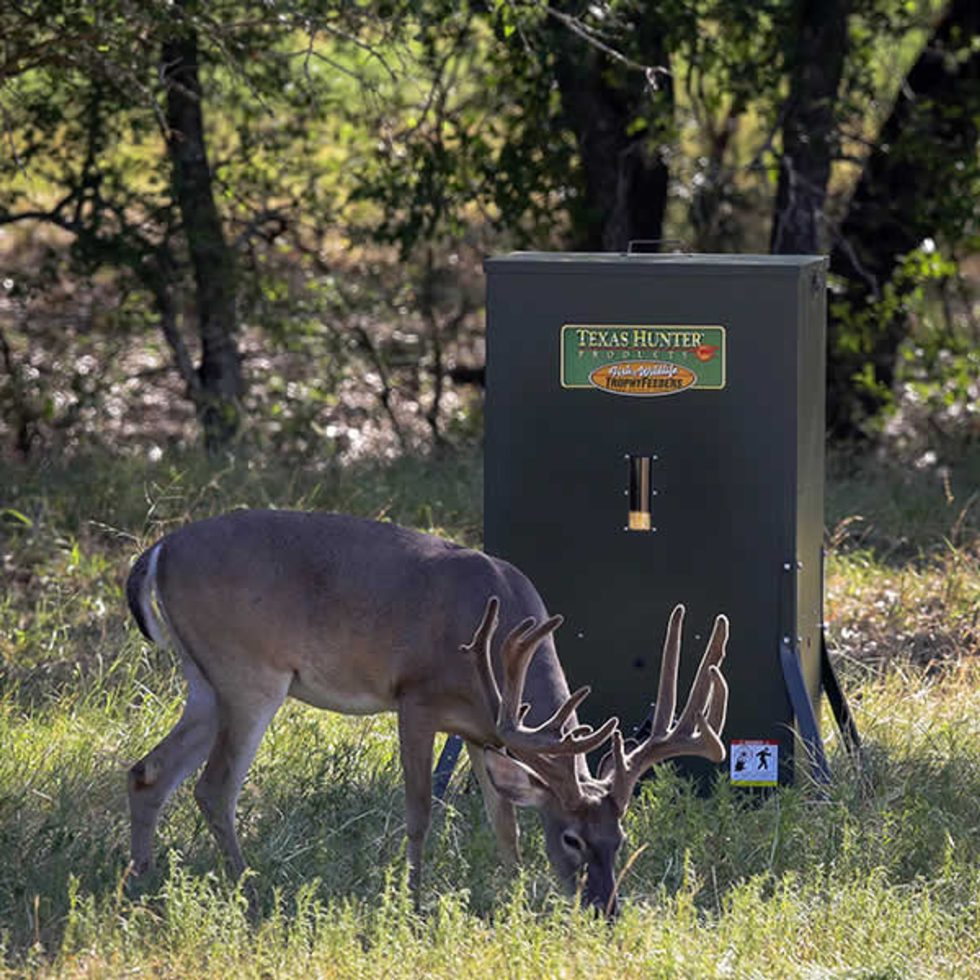 Deer Corn Feeders 2023 Buying Guide Great Days Outdoors