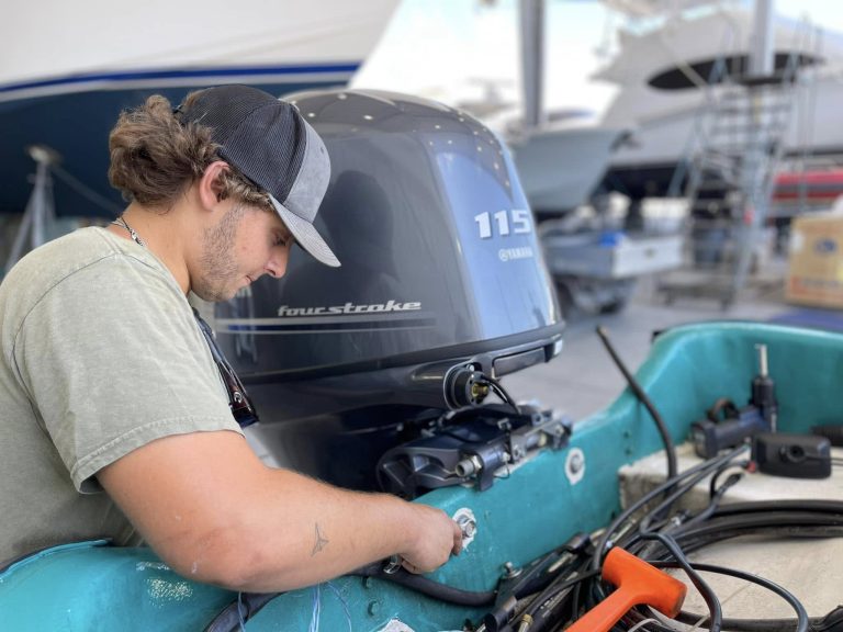 outboard motor service