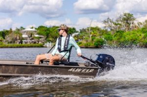 2-stroke versus 4-stroke outboard engines